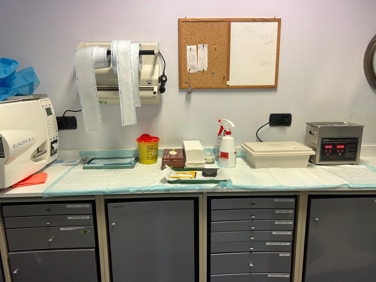 Area di sterilizzazione e preparazione strumenti