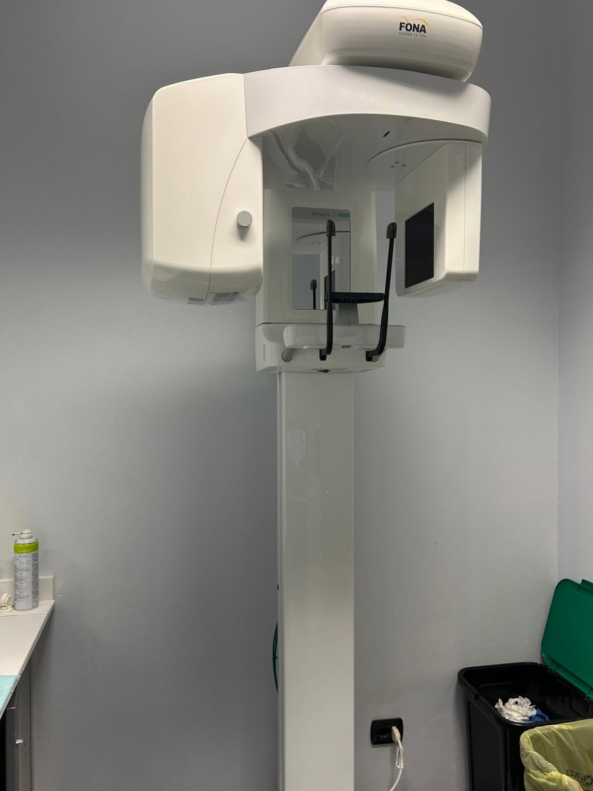 Apparecchiatura TAC 3D e radiografia panoramica